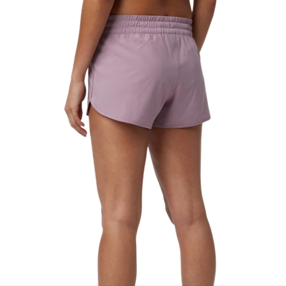 Vuori Clementine 2.5" Short 2.0 LARGE